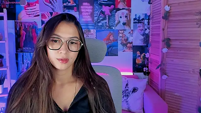 LanaBaker online show from March 7, 2025, 2:46 am