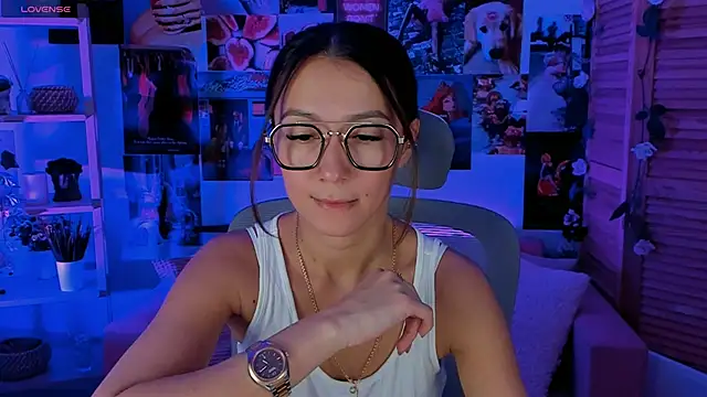 LanaBaker online show from March 18, 2025, 2:47 am