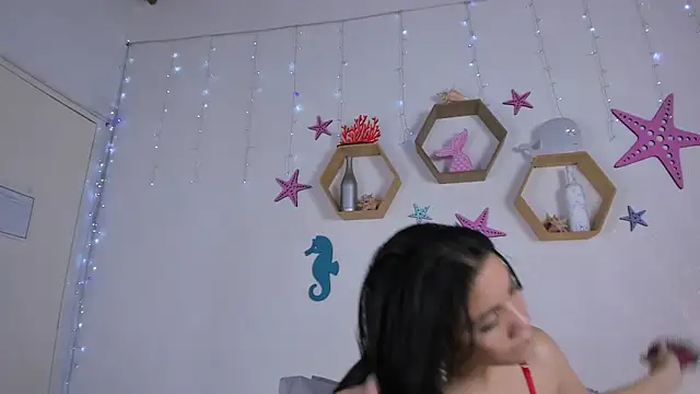 Emiily Parkerr online show from February 14, 2025, 3:11 am