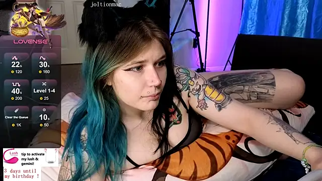 joltionmacc online show from February 17, 2025, 6:15 pm