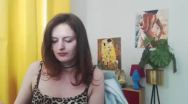 Snapshot of juicyNadine chatting on January 17, 2025, 12:42 pm juicyNadine online show from January 17, 2025, 12:42 pm