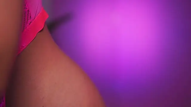 Snapshot of NatyDesiree chatting on March 12, 2025, 8:08 am NatyDesiree online show from March 12, 2025, 8:08 am