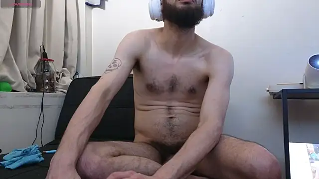 Snapshot of pantslesstraveler_plt chatting on December 31, 2024, 6:27 am pantslesstraveler plt online show from December 31, 2024, 6:27 am