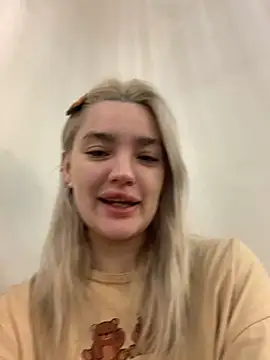 Snapshot of Sextazy chatting on March 18, 2025, 12:14 pm Sextazy online show from March 18, 2025, 12:14 pm