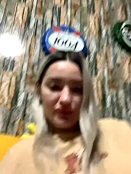 Snapshot of Sextazy chatting on October 19, 2025, 12:39 pm Sextazy online show from October 19, 2025, 12:39 pm