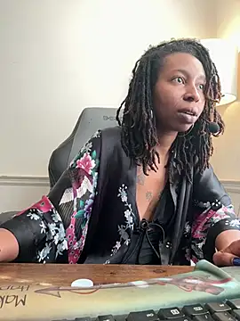 LeyaHoneybuns online show from January 23, 2025, 5:21 pm