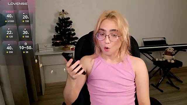 CuteYukiKun online show from December 19, 2025, 6:09 am