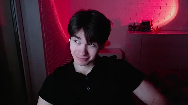 MarkusDean online show from December 19, 2025, 2:40 am