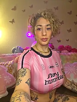 Chachou000 online show from December 17, 2025, 7:09 pm