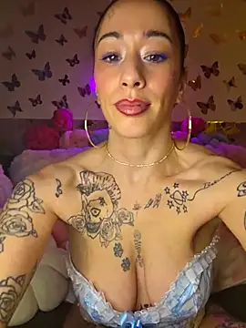 Chachou000 online show from February 17, 2026, 8:04 pm