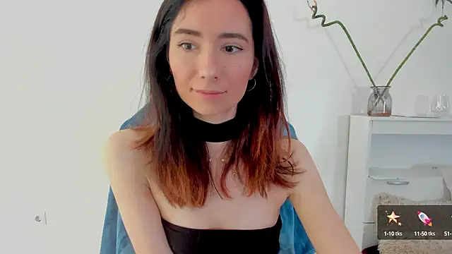 Snapshot of crystalnut chatting on September 26, 2025, 2:37 am crystalnut online show from September 26, 2025, 2:37 am