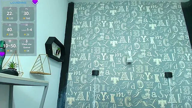 Snapshot of Lindsey8 chatting on November 29, 2025, 2:31 pm Lindsey8 online show from November 29, 2025, 2:31 pm