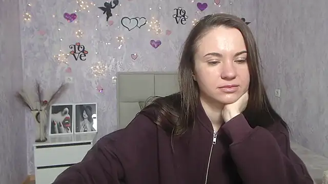 Snapshot of KaraCriegs chatting on February 18, 2025, 6:26 pm KaraCriegs online show from February 18, 2025, 6:26 pm
