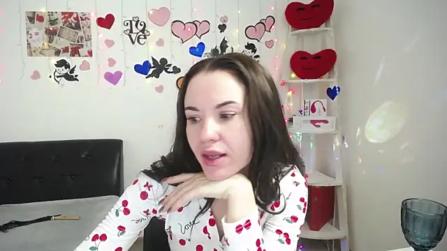 Snapshot of KaraCriegs chatting on February 27, 2025, 12:54 am KaraCriegs online show from February 27, 2025, 12:54 am