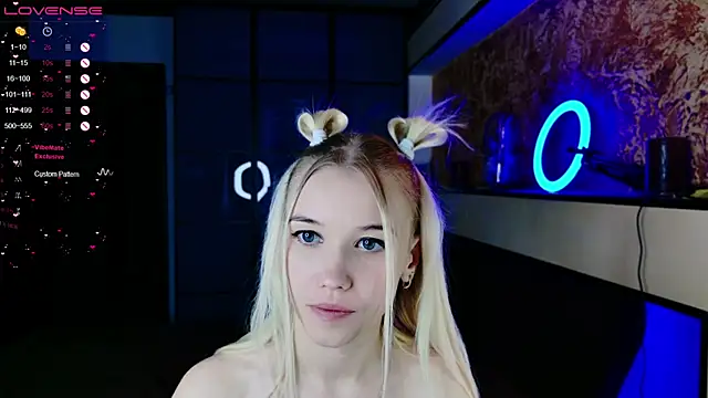 ShhhO O online show from December 26, 2024, 10:59 am