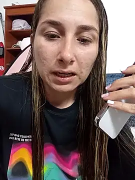 Iris love18 online show from November 10, 2025, 11:37 pm