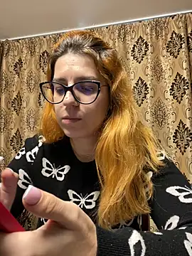 NadiraNoor online show from January 28, 2025, 1:49 pm