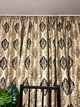 NadiraNoor online show from November 25, 2025, 11:38 pm