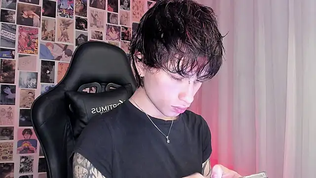 Snapshot of liamelf chatting on November 16, 2025, 3:34 am liamelf online show from November 16, 2025, 3:34 am