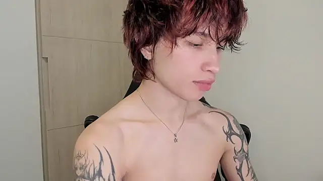 Snapshot of liamelf chatting on February 15, 2026, 1:57 am liamelf online show from February 15, 2026, 1:57 am