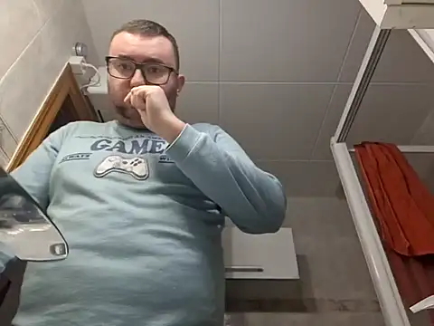 Javier bear online show from February 18, 2025, 1:44 pm