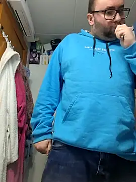 Javier bear online show from March 12, 2025, 2:34 pm