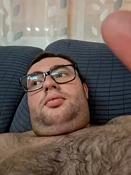 Javier bear online show from September 9, 2025, 9:14 pm