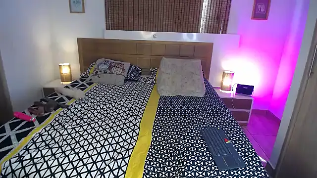 ShanonLe online show from February 19, 2025, 2:55 pm