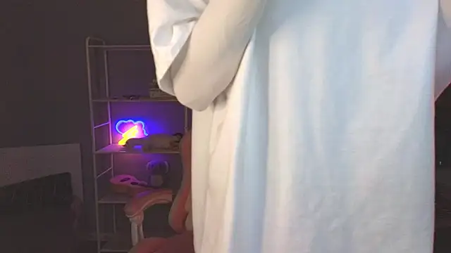 mollymila online show from January 18, 2025, 1:40 pm