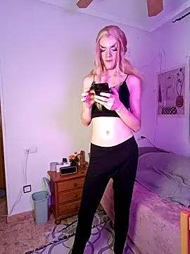 LillyAmore online show from February 9, 2025, 6:47 pm