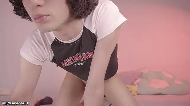 simonbane01 online show from January 25, 2025, 9:35 pm