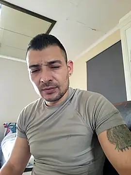 Snapshot of Zoltanioan26 chatting on February 13, 2026, 2:13 pm Zoltanioan26 online show from February 13, 2026, 2:13 pm