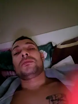 Snapshot of Zoltanioan26 chatting on February 15, 2026, 9:30 am Zoltanioan26 online show from February 15, 2026, 9:30 am