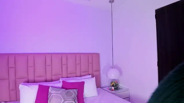 victoria cooper3 online show from January 11, 2026, 12:10 pm