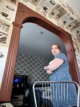 Lady nice cat online show from March 16, 2026, 3:01 am