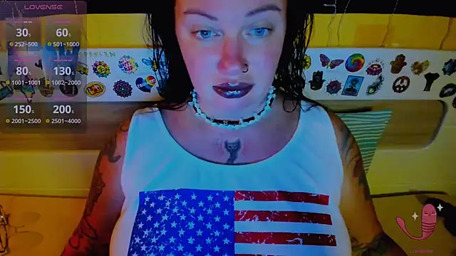 Snapshot of EllieOz chatting on September 9, 2025, 5:34 pm EllieOz online show from September 9, 2025, 5:34 pm
