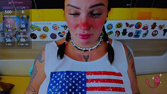 Snapshot of EllieOz chatting on September 21, 2025, 11:56 am EllieOz online show from September 21, 2025, 11:56 am