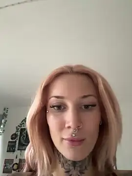 Stella-Kink online show from December 23, 2025, 10:13 am