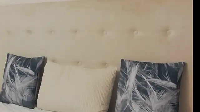 CassieHilton online show from October 10, 2025, 7:02 pm