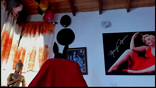 seleneh online show from September 29, 2025, 4:56 pm