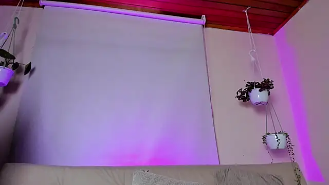 roselinedior online show from January 22, 2025, 3:29 pm