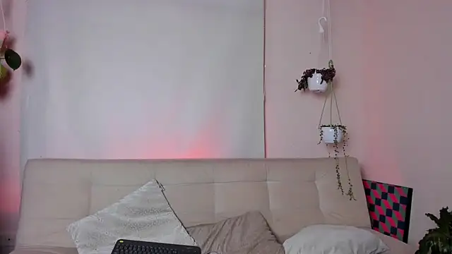 roselinedior online show from January 30, 2025, 12:59 pm