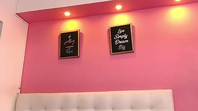 daddyissuesss  online show from January 29, 2025, 10:11 pm