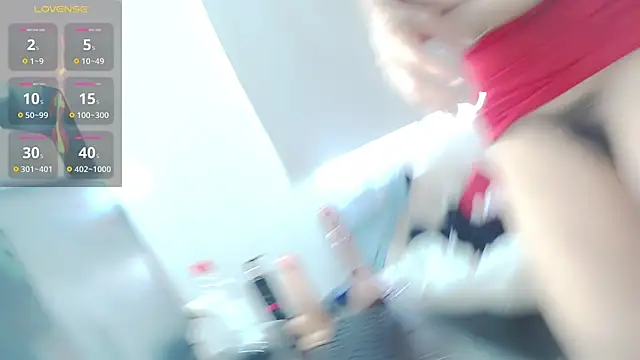 Snapshot of sasha_mom69_ chatting on March 15, 2025, 8:43 pm sasha mom69 online show from March 15, 2025, 8:43 pm