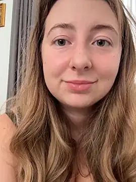 curvyflawless online show from October 26, 2025, 6:41 am