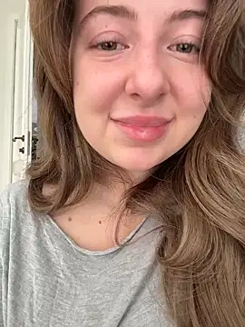 curvyflawless online show from March 6, 2026, 8:44 am