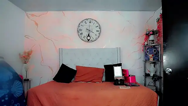 maria camilacms online show from December 18, 2025, 6:14 pm