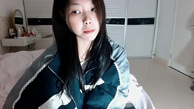 -Lucky Girl online show from January 14, 2026, 1:17 pm