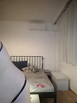 Snapshot of Jassiundich2 chatting on September 18, 2025, 6:59 am Jassiundich2 online show from September 18, 2025, 6:59 am