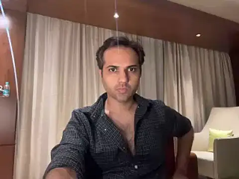 Snapshot of immog727 chatting on February 11, 2025, 6:01 pm immog727 online show from February 11, 2025, 6:01 pm